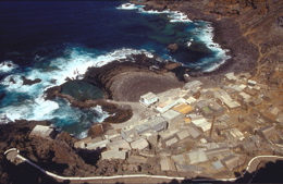 Ausflug zum Naturschwimmbecken beim Ort Pozo de las Calcosas auf El Hierro